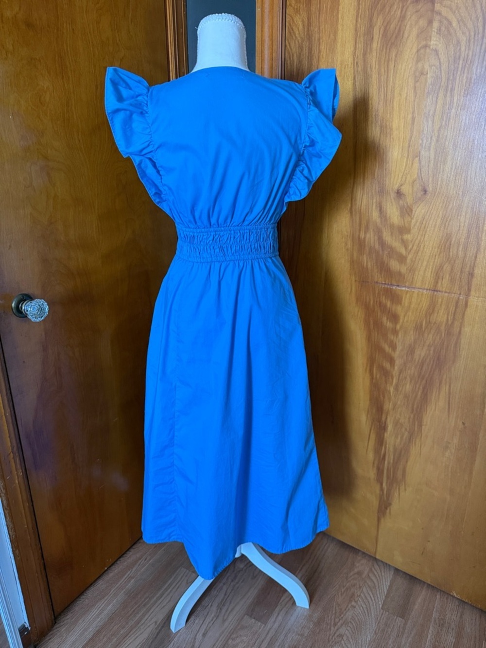 Abercrombie & Fitch Cotton Blend Sky Blue Flutter-Sleeve V-Neck Midi Dress - Picture 4 of 14